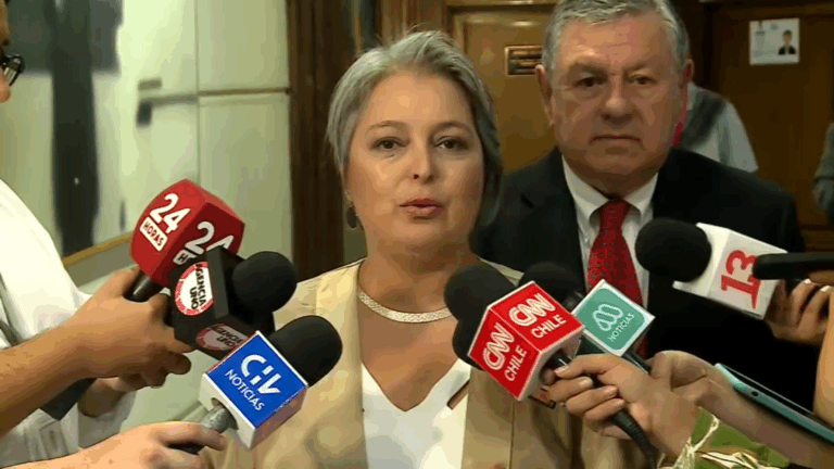 Ministra Jara emplaza a la oposición por reforma previsional: 