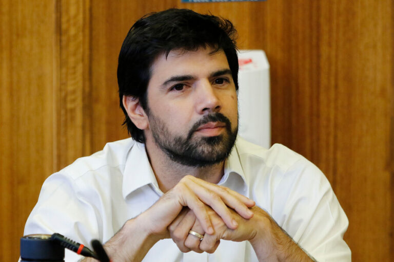 Lavín será enviado a Comisión de Ética luego de que Fiscalía señalase que tuvo injerencia en toma de decisiones en Maipú