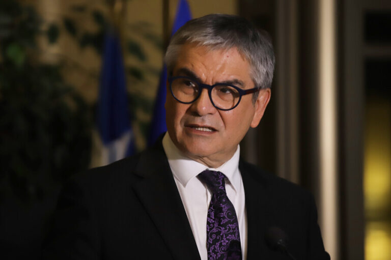 Marcel pide “impaciencia” por reforma previsional, pero indica que diputados PPD “juegan con fuego” al amenazar con nuevo retiro