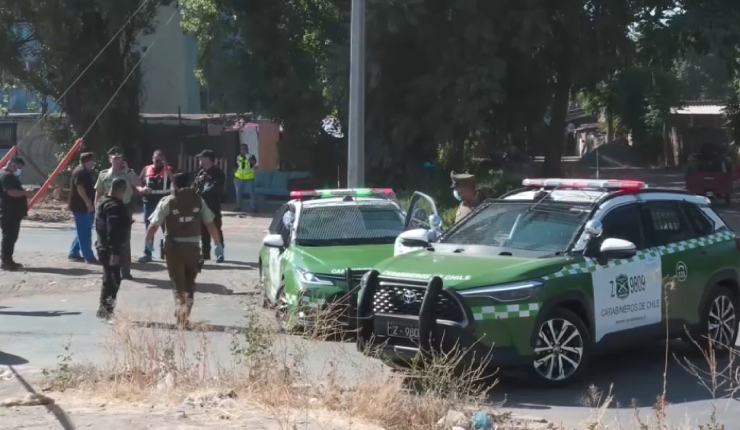Encuentran cuerpo en canal de regadío de Quilicura: Estaba envuelto en una frazada al interior de un carro de supermercado