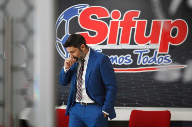 Supercopa en suspenso: Sifup anuncia la paralización de todo el fútbol chileno