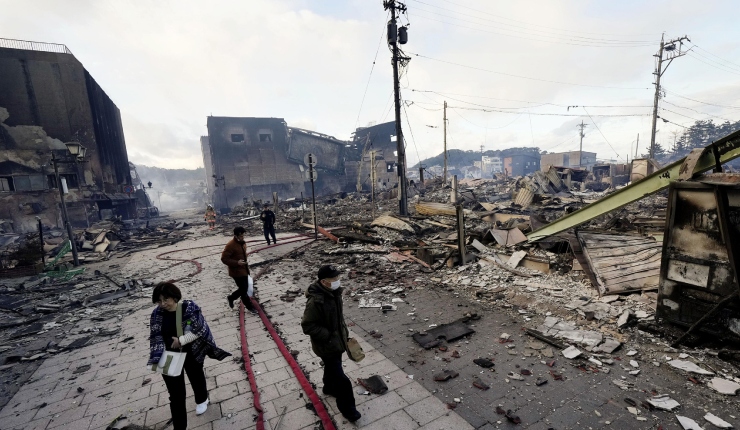 Aumenta a 57 el número de personas fallecidas por el terremoto 7,5 en Japón