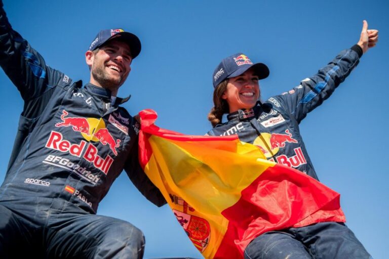 Cristina Gutiérrez se convierte en la primera mujer española y la segunda en el mundo en ganar un Rally Dakar