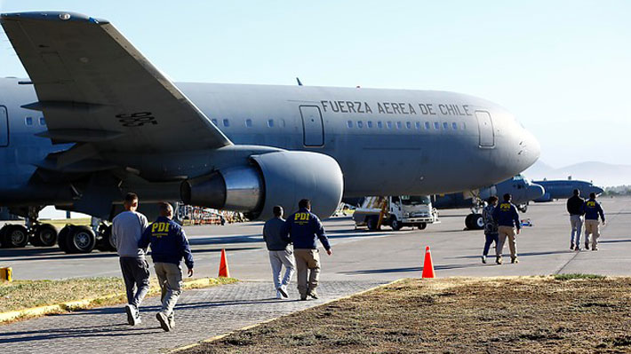 Concretan primer vuelo de expulsión de 2024: Deportan a 36 extranjeros a Ecuador y Colombia