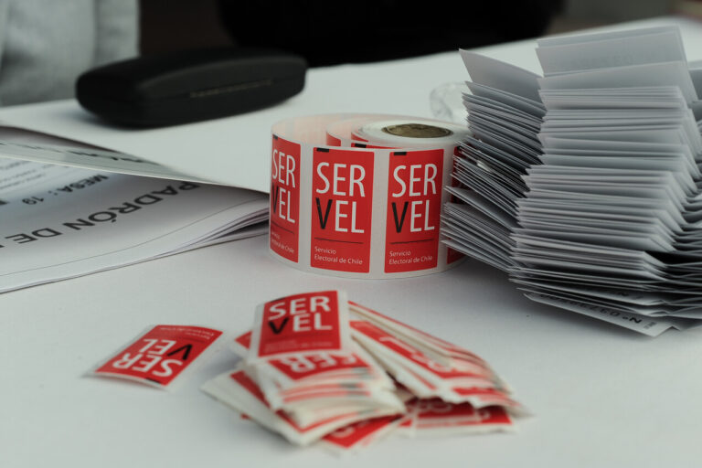 Ofician al Servel para conocer militancia de personas beneficiadas con pensiones de gracia