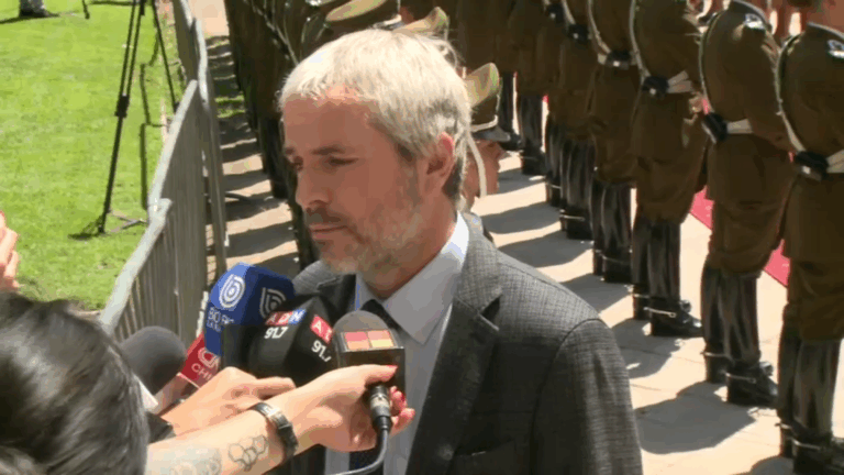 Blumel destaca búsqueda de acuerdos de Piñera para 