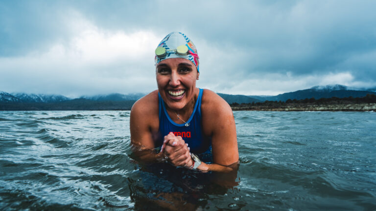 Bárbara Hernández contra marea, hipotermia, tiburones y la muerte: 