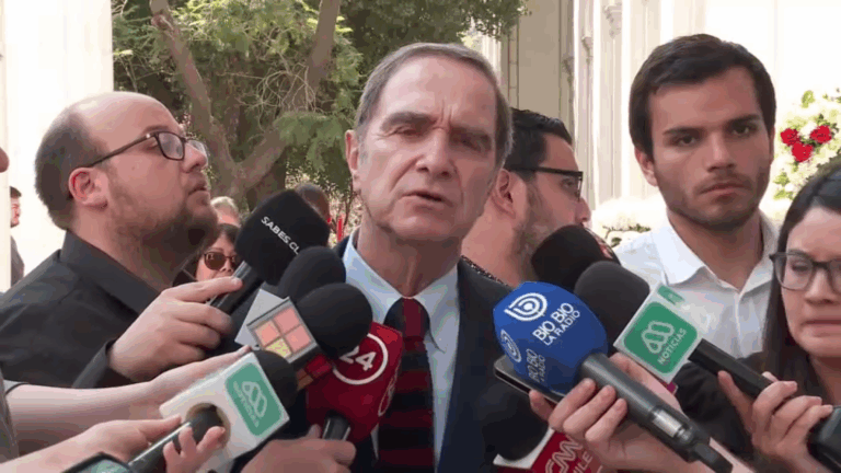 Hernán Larraín destaca rol del pdte. Boric en funeral de Piñera: 