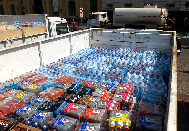 Estos son los centros de acopio de la Región Metropolitana por los incendios forestales en Valparaíso