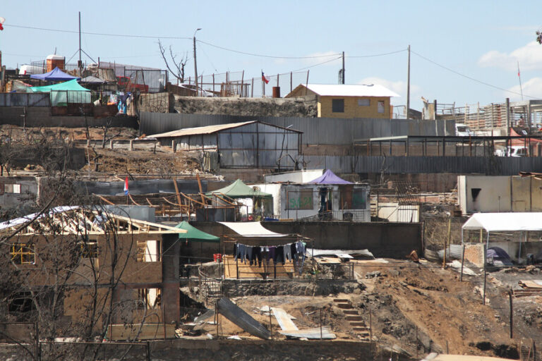 Gobierno anuncia ayuda estatal de hasta $10 millones para mipymes afectadas por incendios forestales