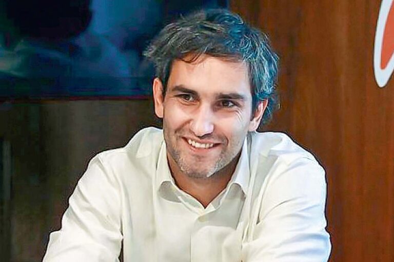 Hijo de Piñera critica llegada de Grau a Hacienda: 