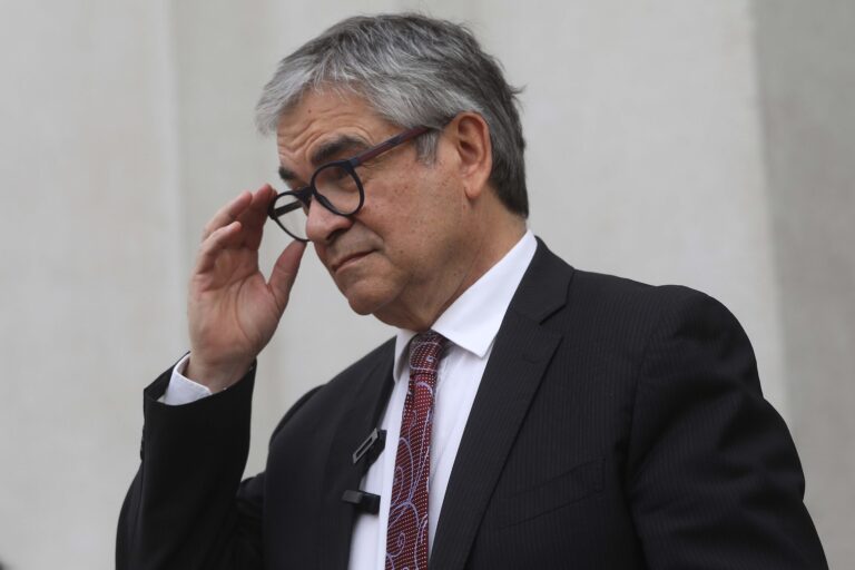 Ministro Marcel responde al economista Klaus Schmidt-Hebbel por PIB: 