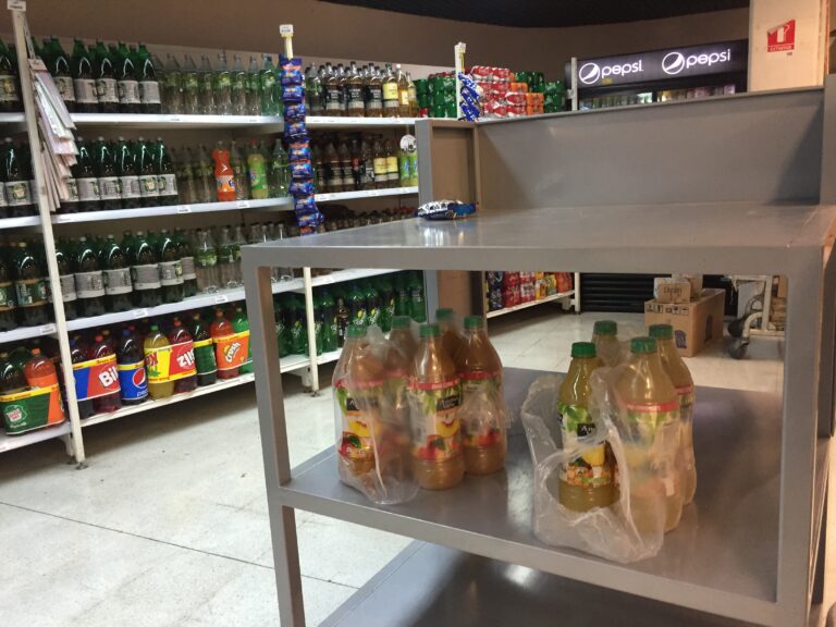 ¿Cuáles son las bebidas sujetas a un nuevo impuesto adicional según el SII?