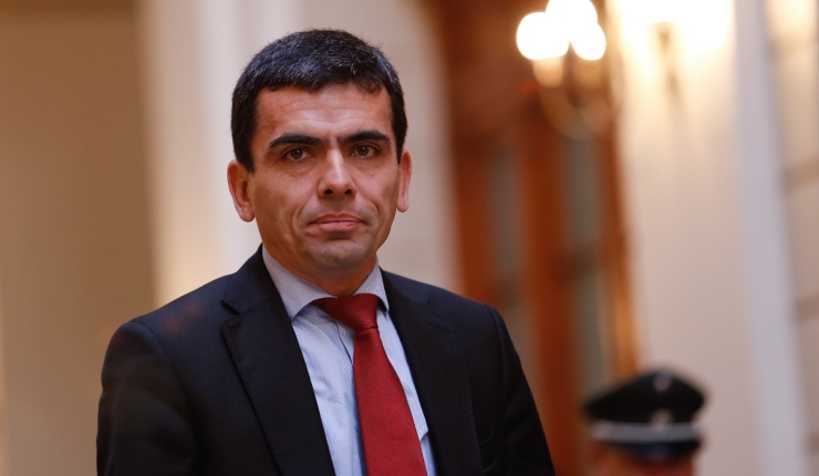 Exfiscal Gajardo plantea investigar eventual traspaso de información de Sergio Muñoz al Gobierno por Caso Convenios