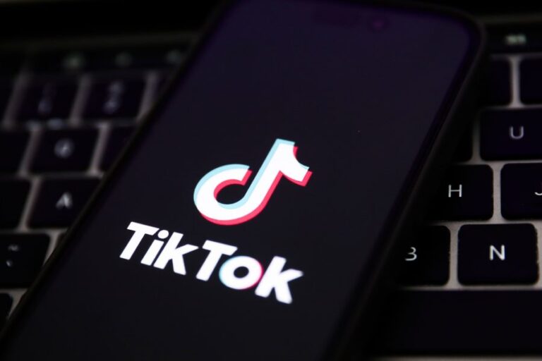 Buscan prohibir TikTok en EE.UU.: Cámara de Representantes aprueba proyecto que la vetaría por 
