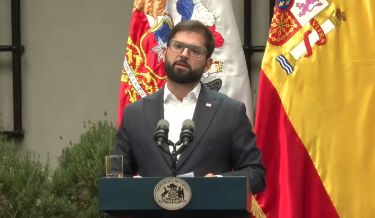 Pdte. Boric responde por exclusión de Israel en la Fidae y recuerda a Piñera: 