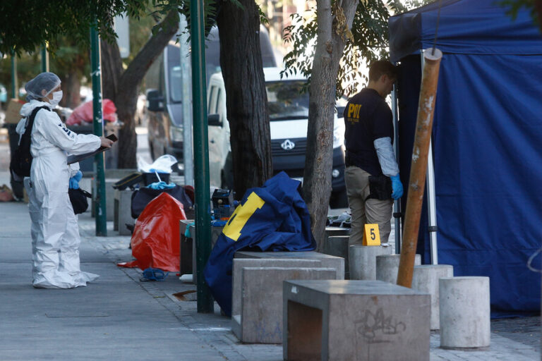 Encuentran cadáver en vía pública de Independencia: Cuerpo tiene lesiones en el cráneo y rostro