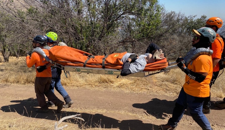 Rescatan a persona lesionada en Parque San Carlos de Apoquindo
