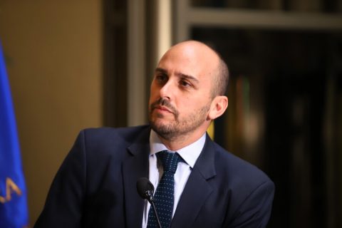 Diputado Longton emplaza al gobierno por situación de seguridad en Chile: 