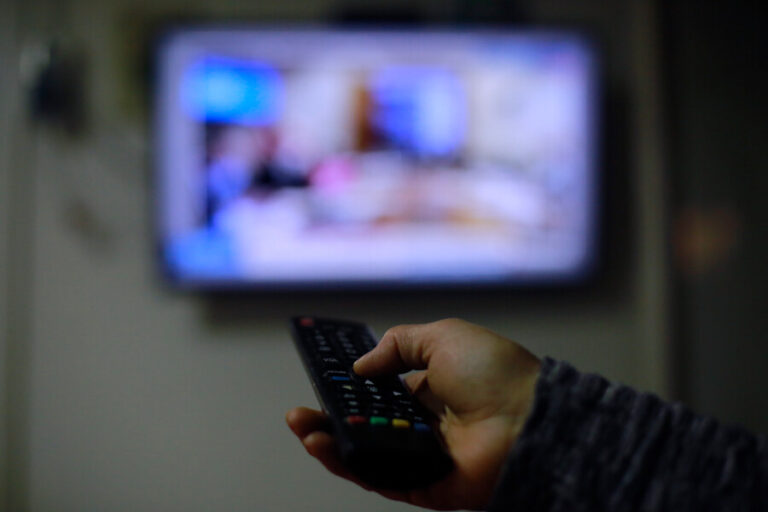 Apagón analógico: Cómo sobrevivir y rescatar a nuestros televisores antiguos
