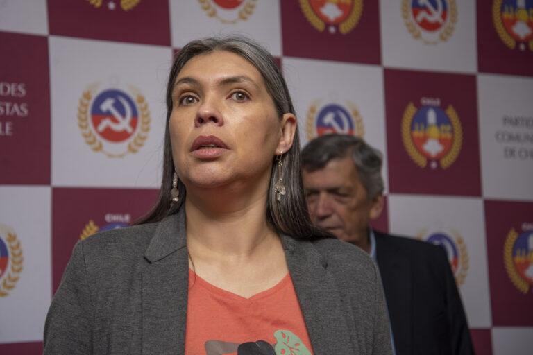 El enojo de Bárbara Figueroa (PC) por consultas sobre Cuba: 