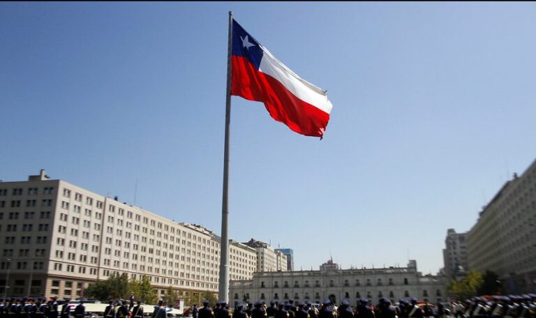 Columna de Cristián Fuentes Vera: Hora de tomar decisiones en la política exterior de Chile