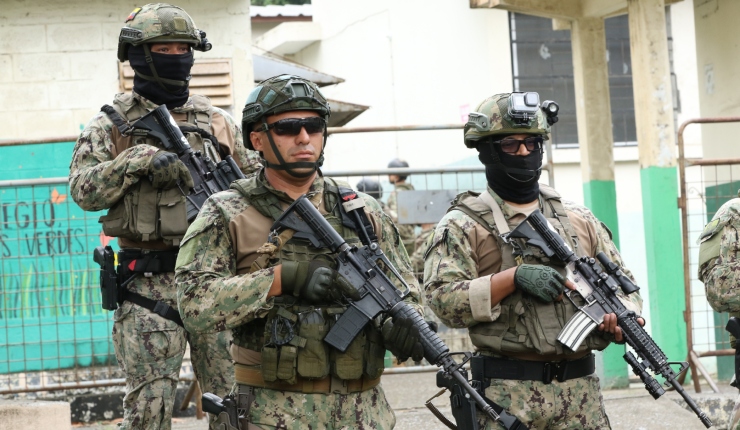 Referéndum: Ecuador respalda medidas de Noboa contra el crimen organizado, pero rechaza sus reformas económicas