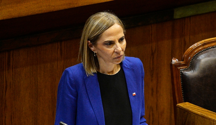 Isabel Plá aboga por la estabilidad política y critica a fuerzas “que están más a la derecha” que los tratan de “derechita cobarde”