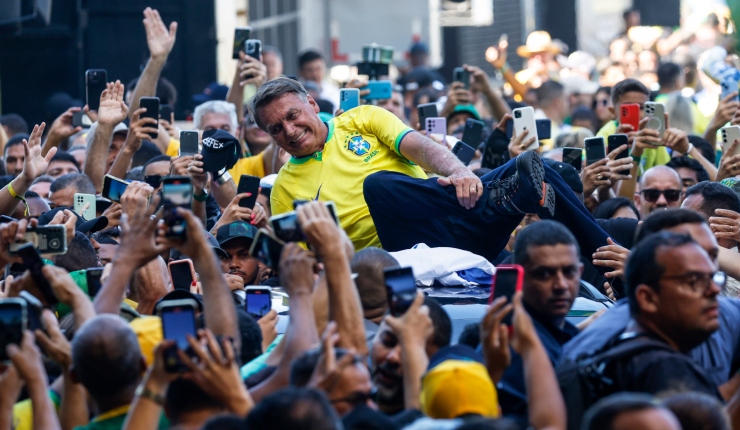 Brasil: Jair Bolsonaro elogia a Elon Musk por defender las libertades ante multitud de simpatizantes
