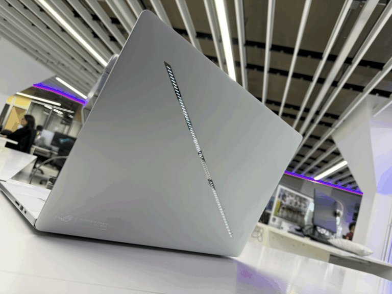 Review ASUS ROG Zephyrus G16 (2024): El notebook gamer ultraliviano a vencer