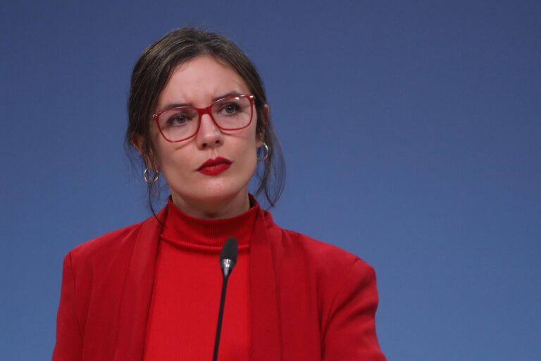 “La política de alianza no se resuelve por la prensa”: Vallejo reacciona tras dichos de Quintana sobre continuidad del PC