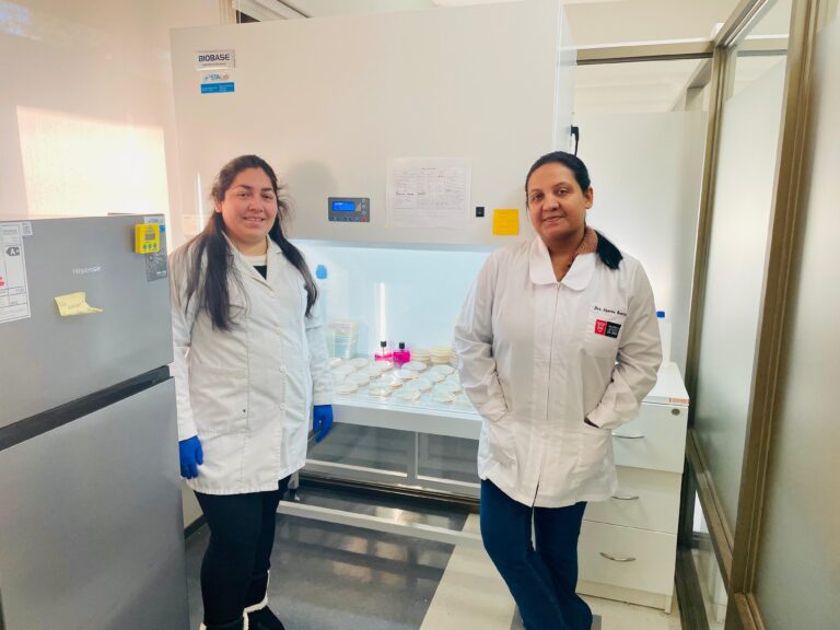 Investigadores chilenos son parte del equipo de expedición internacional a la Fosa de Atacama