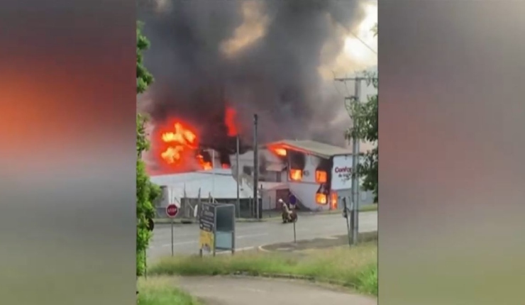 Francia: Decretan estado de emergencia en Nueva Caledonia por revueltas que han dejado 3 muertos y varios heridos