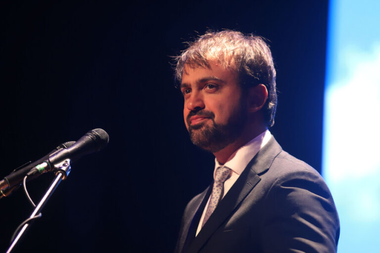 Jorge Sharp confirma que no irá a la reelección por la alcaldía de Valparaíso