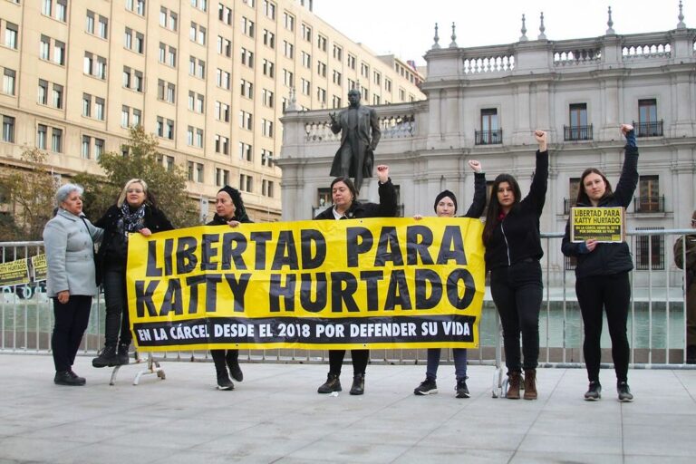 Katty Hurtado, la mujer condenada a 20 años por parricidio que busca el indulto presidencial de Gabriel Boric