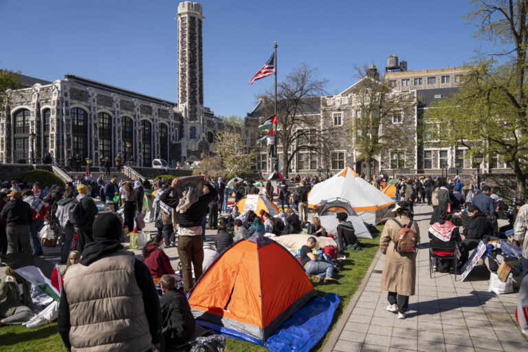 Biden dice que protestas propalestina no cambiarán la política de Estados Unidos sobre Israel