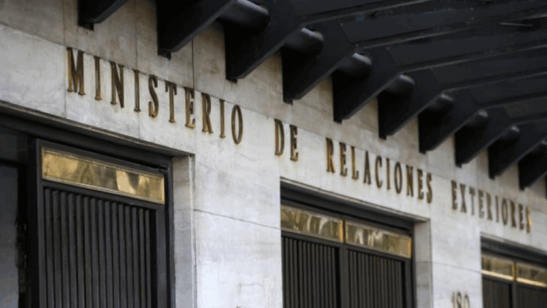 Tensión entre Chile y Argentina: Cancillería entrega nota de protesta por dichos 