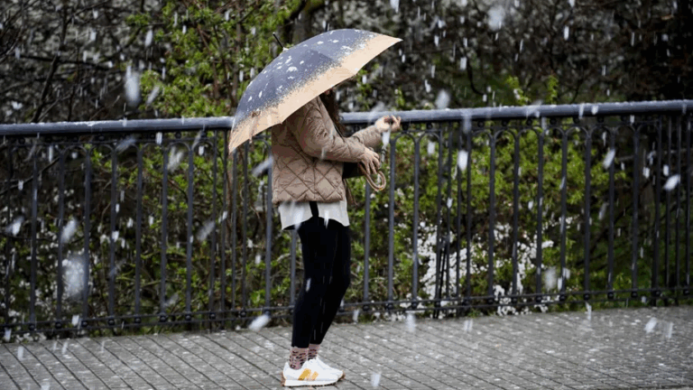 Viento, lluvias y nevadas: Senapred amplió alerta temprana preventiva a toda la Región Metropolitana