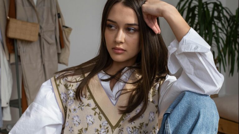 ¿Cómo usar un chaleco sin mangas para distintas ocasiones?