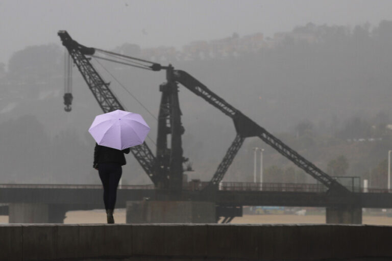 Diluvio en Valparaíso: En menos de 4 horas han caído más de 40 mm de lluvia
