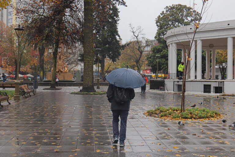 70 mm en un día y 152 mm en 72 horas: el inquietante pronóstico de lluvia que tiene en alerta al Biobío