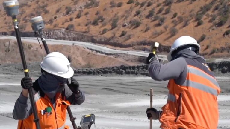 Crisis climática expone la fragilidad de los tranques de relaves