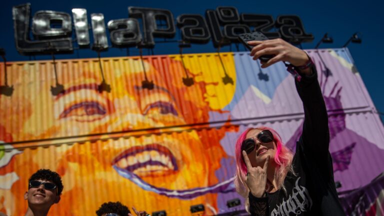 Cuando el indie se vuelve colectivo: girl in red conquistó a Lollapalooza en un show sin artificios, pero lleno de alma