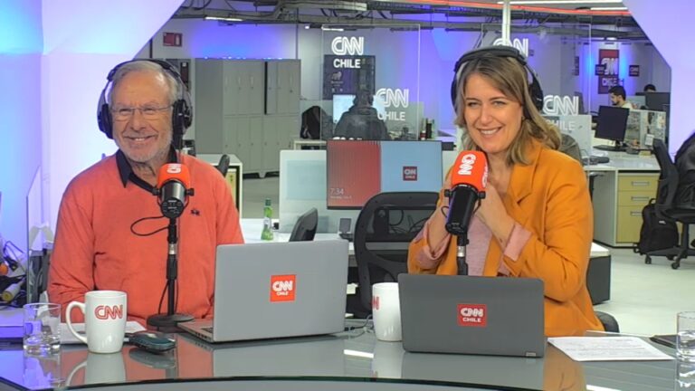 ¡Gracias por la confianza!: CNN Chile Radio AM brilla y alcanza a 427.000 personas en su primer mes