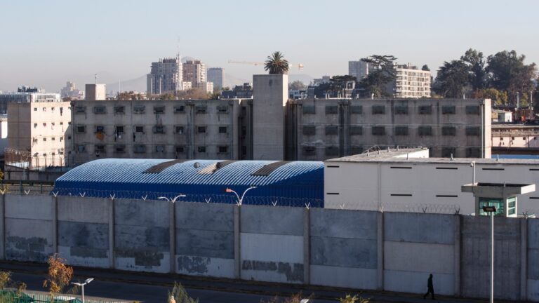Nueva cárcel en Santiago: Vallejo revela que sí confirmaron a Hassler ubicación del recinto previo al anuncio