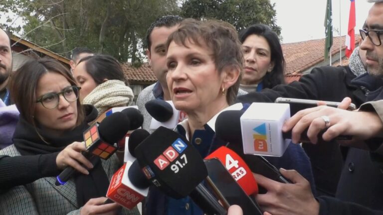 “Los entendemos, pero hay que construirla”: La tajante respuesta de Tohá a alcaldes que rechazan la nueva cárcel en sus comunas