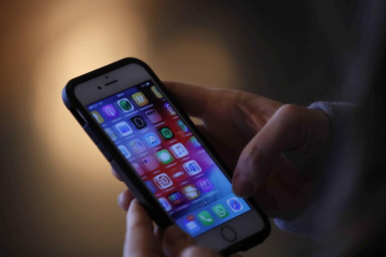 Perú: 8 millones de celulares en riesgo de operatividad por nuevo reglamento de telefonía