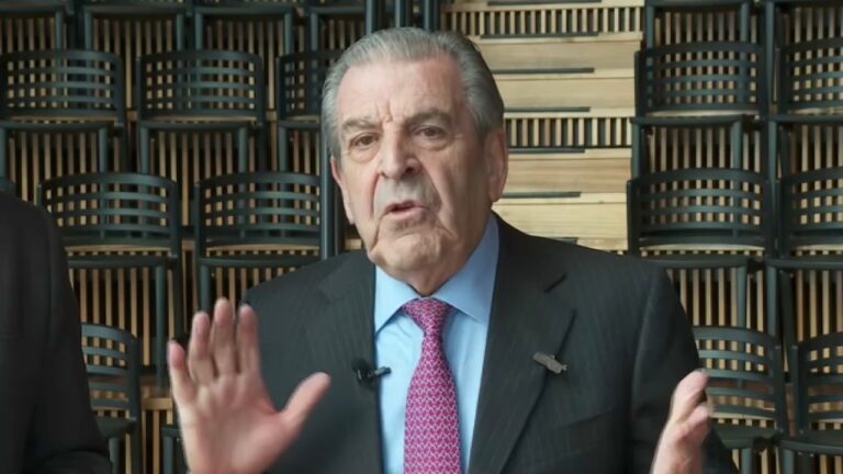 Frei respalda multar a quienes no voten en las elecciones: “Hay que participar y pertenece a la democracia”