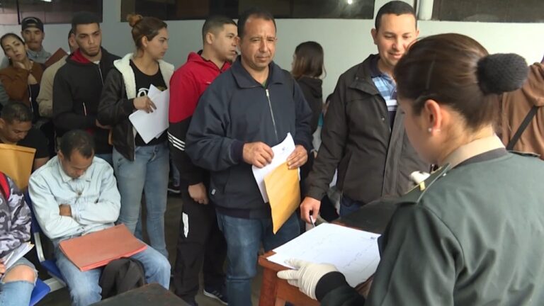 Miles de venezolanos en el exterior no podrán votar en las elecciones de este domingo