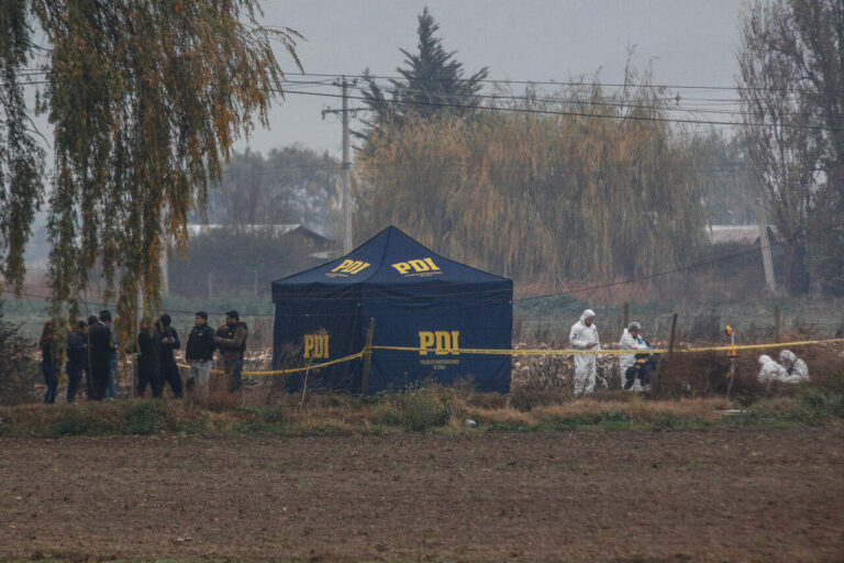 Senador Flores llama al Gobierno a “cambiar de switch” por ola de homicidios: “No le echen la culpa al Legislativo”